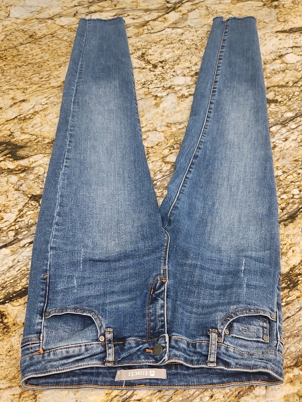 Tractr Women's Blue Jeans. Junior 16P Inseam 26.5 Rise 9"